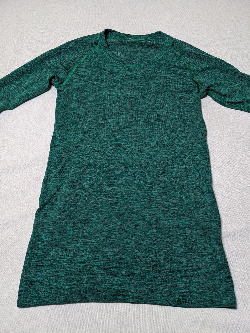 Lululemon Swiftly Tech Long Sleeve Crew - Size 6